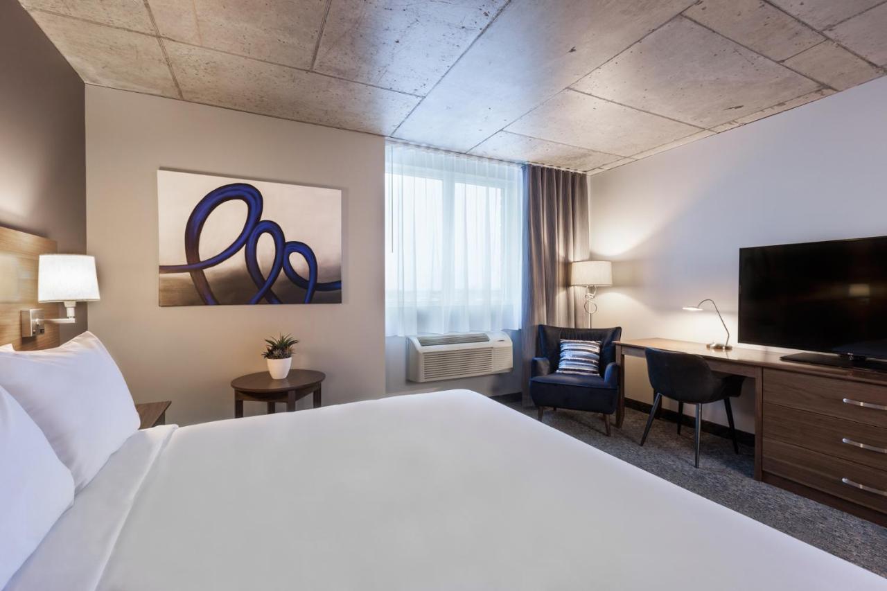 Imperia Hotel Et Suites Бушервиль Экстерьер фото